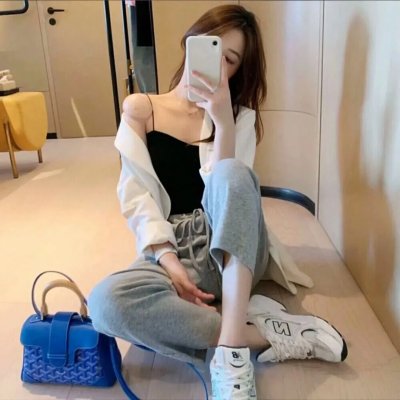 他的模样